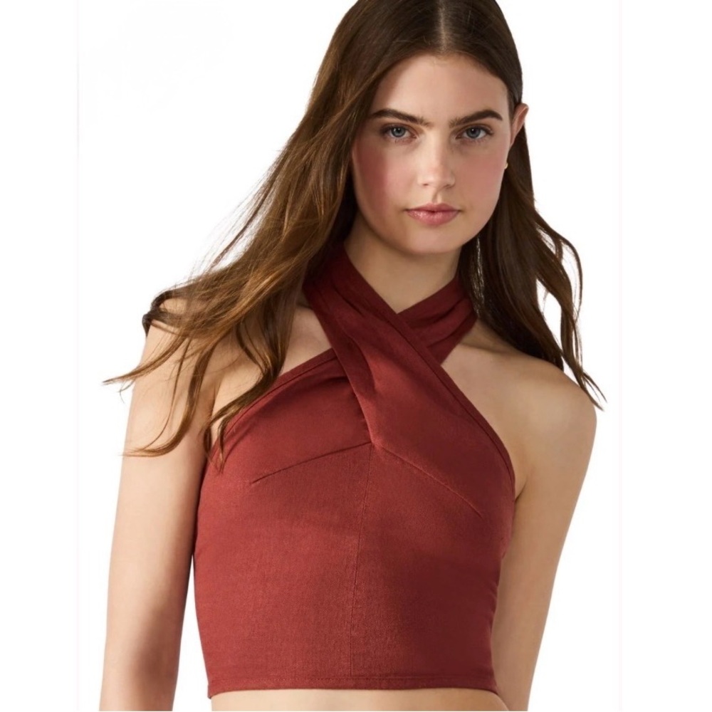 Steve Madden Winnie Twist Neck Crop Top